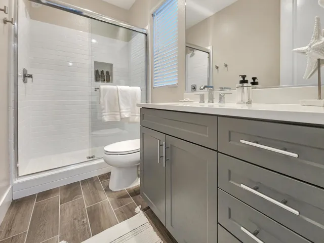 Ensuite Bathroom #2