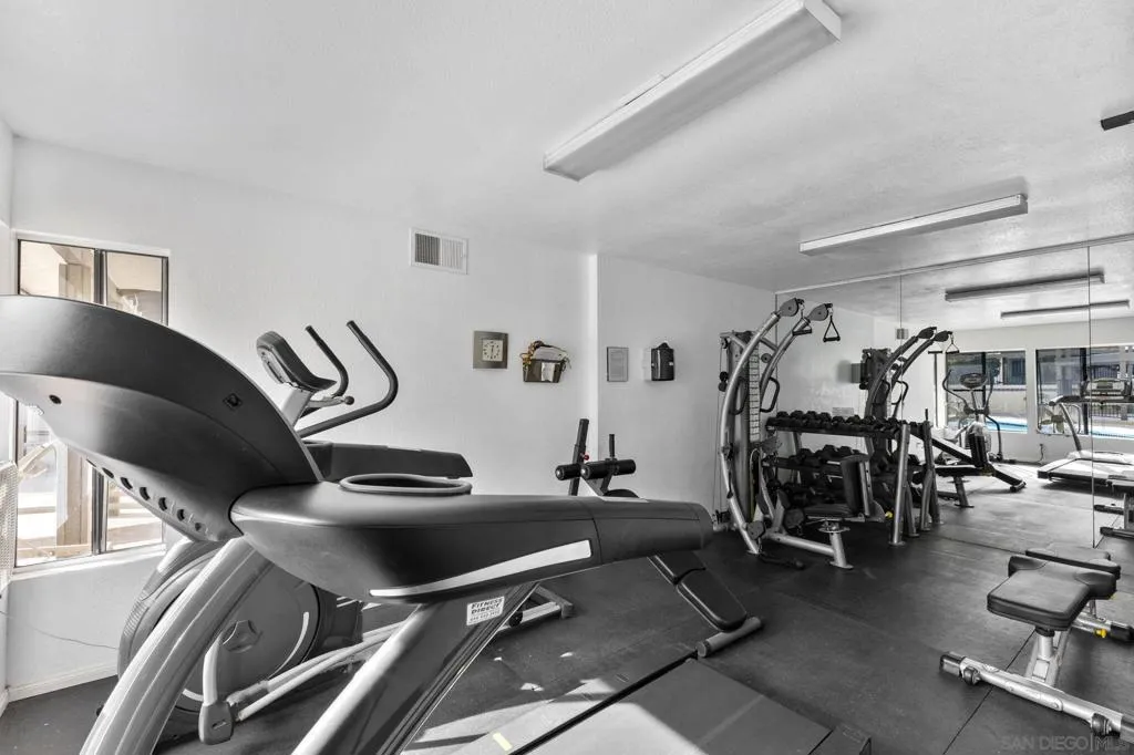 6747 Friars Rd  home-pic-30