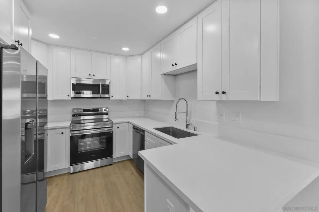 6747 Friars Rd  home-pic-3