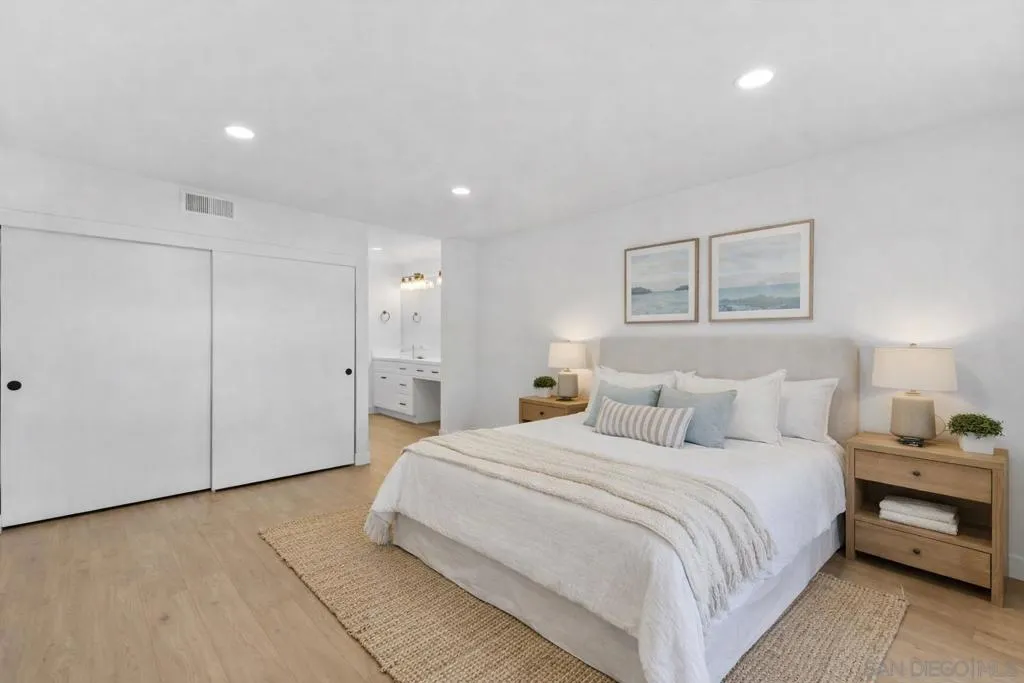 6747 Friars Rd  home-pic-13