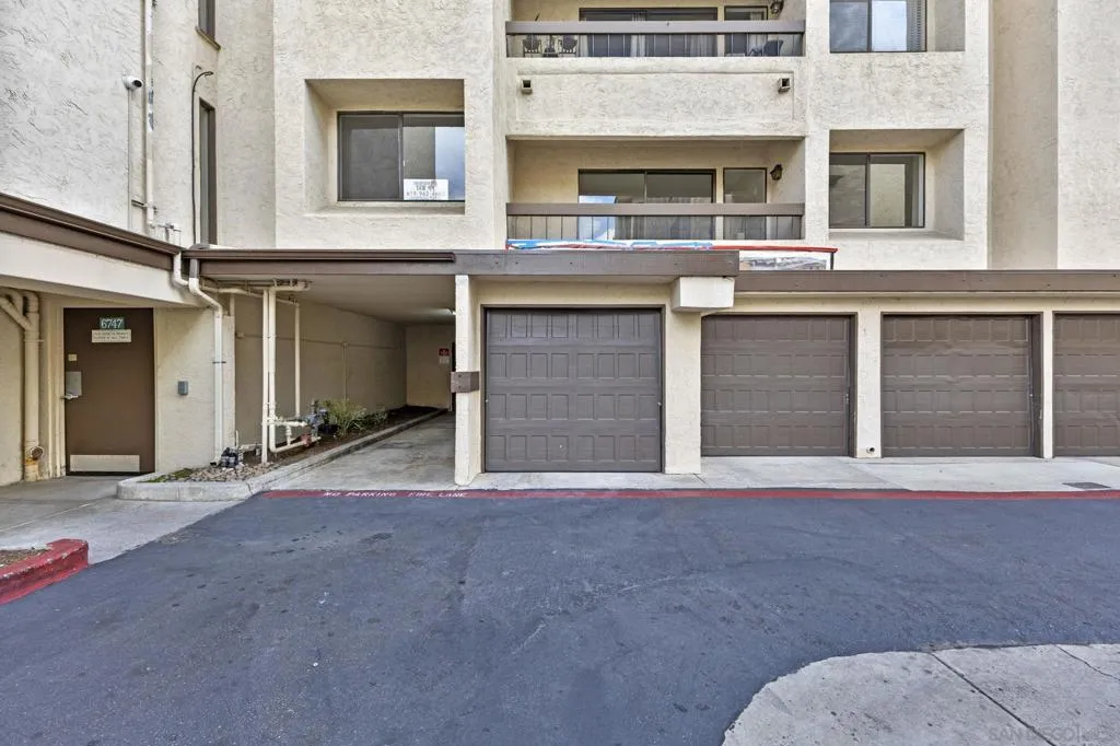 6747 Friars Rd  home-pic-29