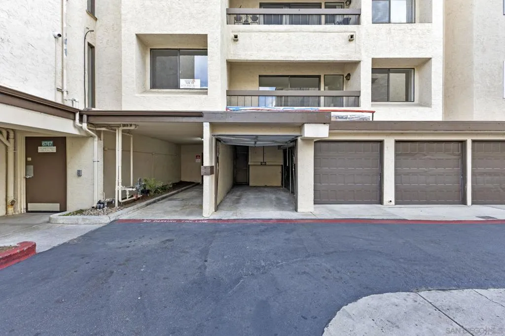 6747 Friars Rd  home-pic-28