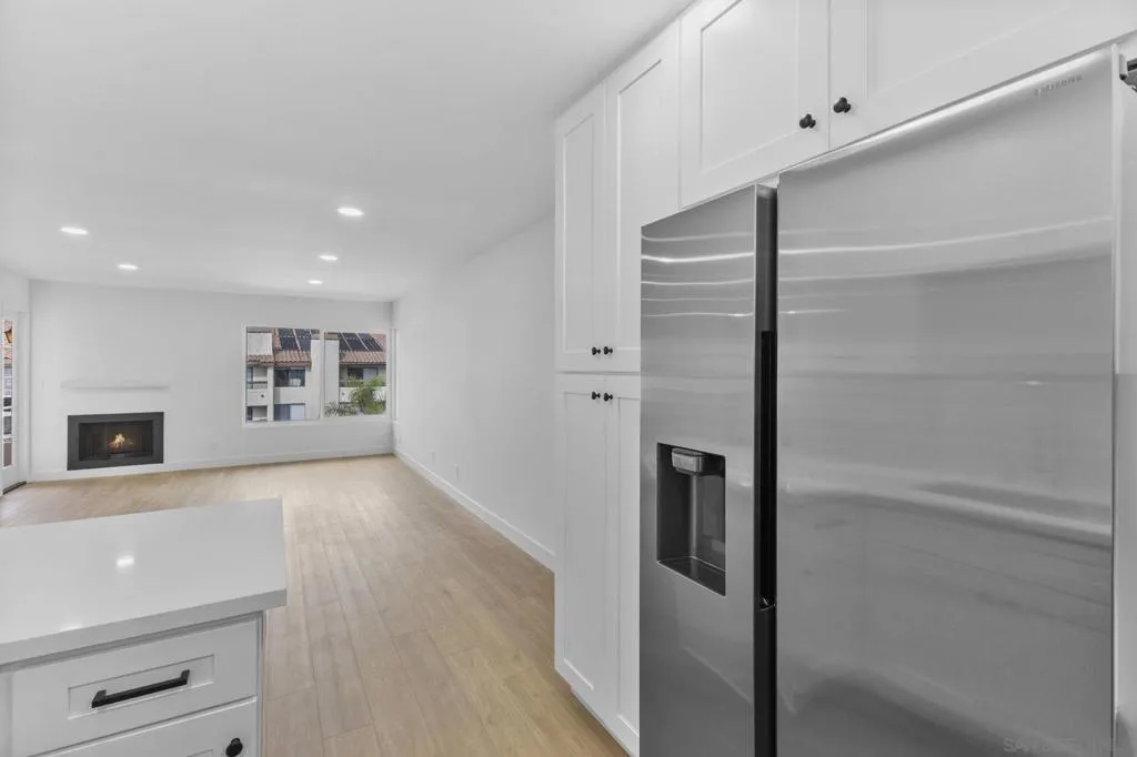 6747 Friars Rd  home-pic-5