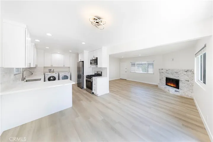2477 Orange A, Costa Mesa, California 92627