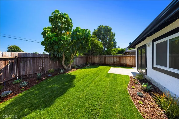 2477 Orange A, Costa Mesa, California 92627