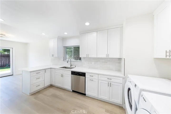 2477 Orange A, Costa Mesa, California 92627