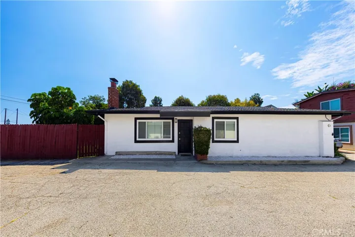2477 Orange A, Costa Mesa, California 92627