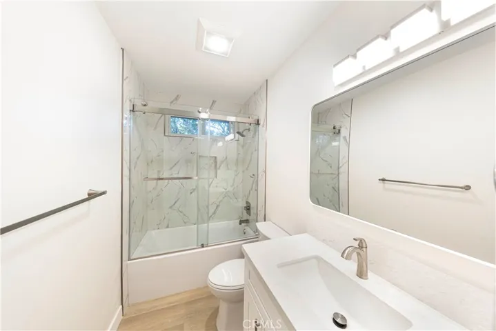 2477 Orange A, Costa Mesa, California 92627