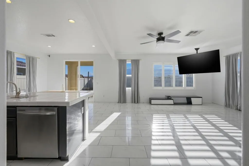 62799 N Crescent Street, Desert Hot Springs, California 92240 home-pic-12