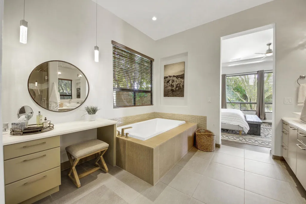 54 MASTER BATH FULL SIZE