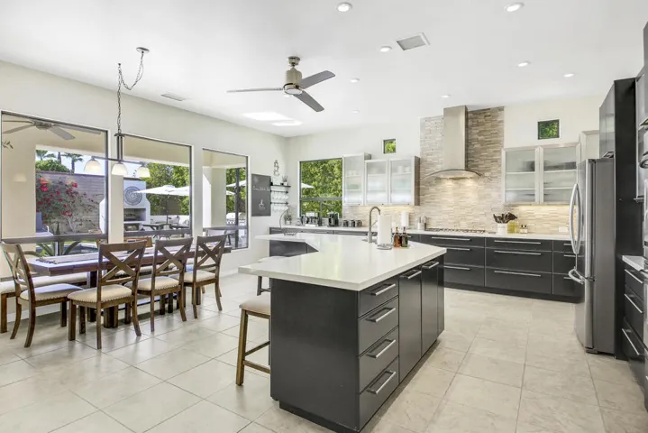 35 KITCHEN FULL SIZE