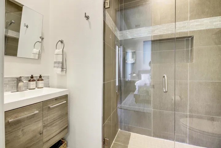 42 BATHROOM FULL SIZE