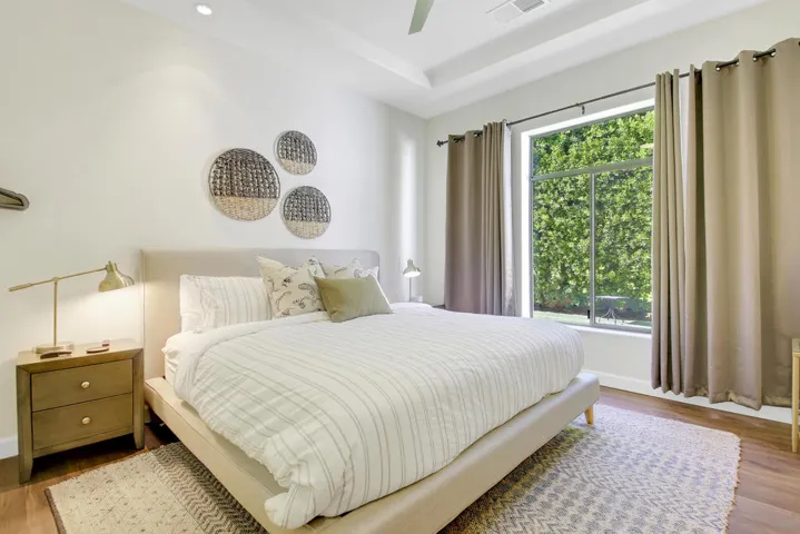 41 BEDROOM FULL SIZE