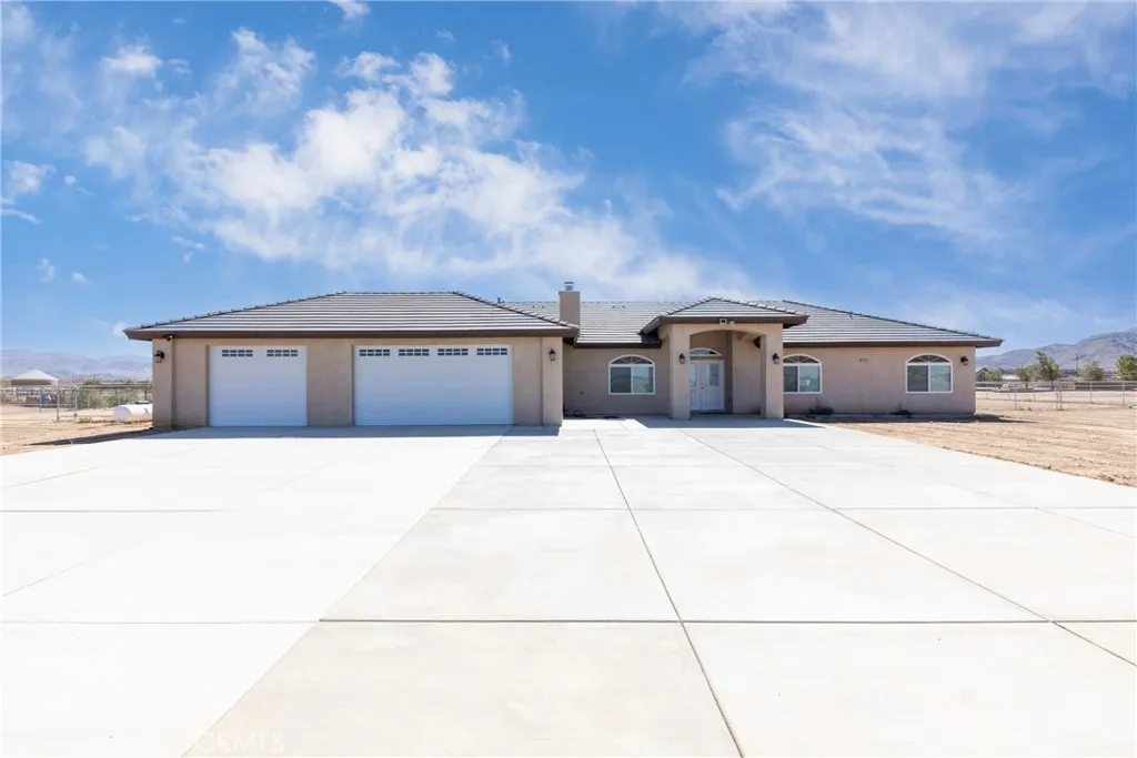 14625 Olema Road, Apple Valley, California 92307 home-pic-1