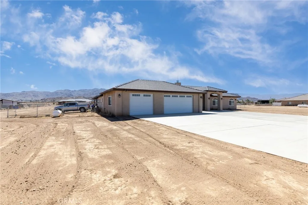 14625 Olema Road, Apple Valley, California 92307 home-pic-33