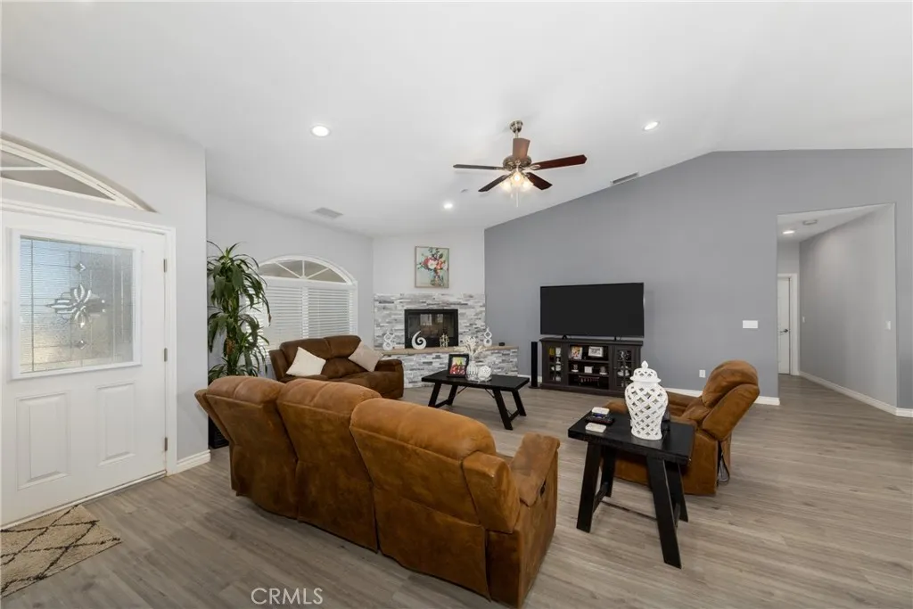 14625 Olema Road, Apple Valley, California 92307 home-pic-7