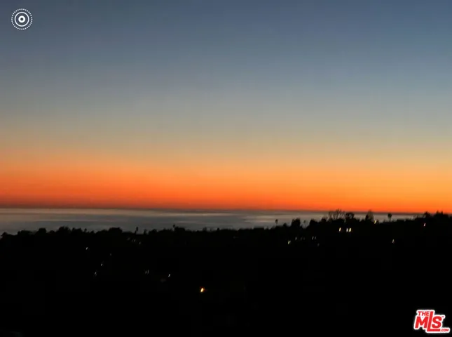 1228 Las Lomas Place, Pacific Palisades, California 90272