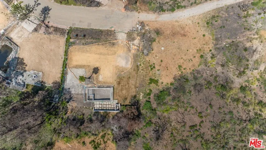 1228 Las Lomas Place, Pacific Palisades, California 90272