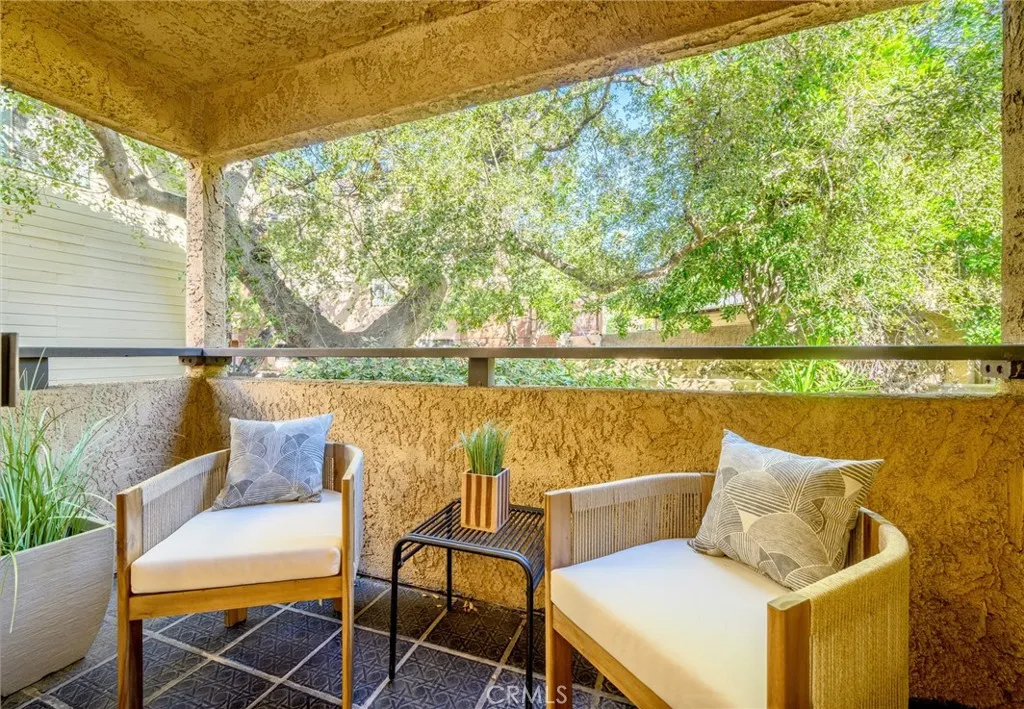 2743 Hermosa Avenue B, Glendale, California 91020 home-pic-11