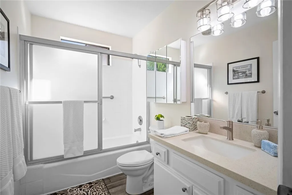 2743 Hermosa Avenue B, Glendale, California 91020 home-pic-22