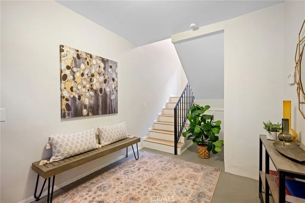 2743 Hermosa Avenue B, Glendale, California 91020 home-pic-4