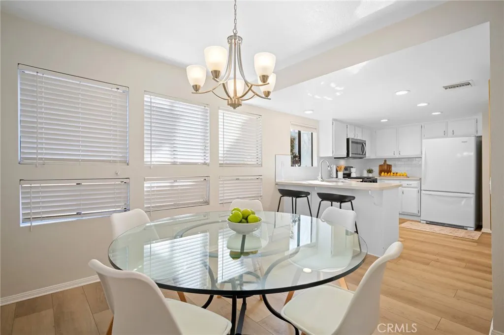 2743 Hermosa Avenue B, Glendale, California 91020 home-pic-13