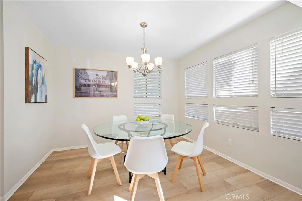 2743 Hermosa Avenue B, Glendale, California 91020 home-pic-12