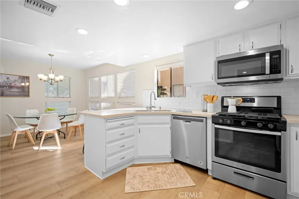 2743 Hermosa Avenue B, Glendale, California 91020 home-pic-15