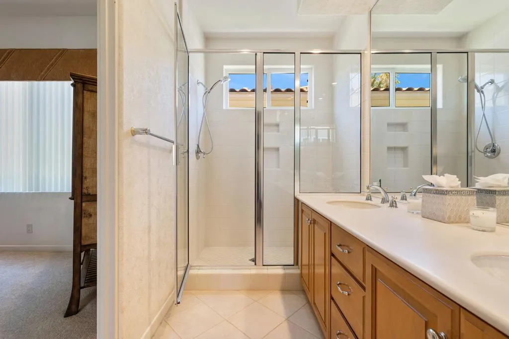 944 Mesa Grande Drive, Palm Desert, California 92211 home-pic-36