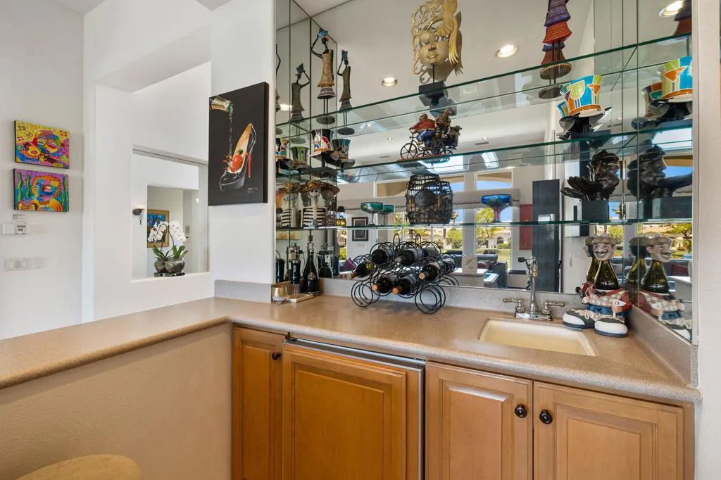 944 Mesa Grande Drive, Palm Desert, California 92211 home-pic-12