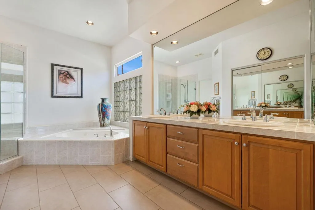 944 Mesa Grande Drive, Palm Desert, California 92211 home-pic-30