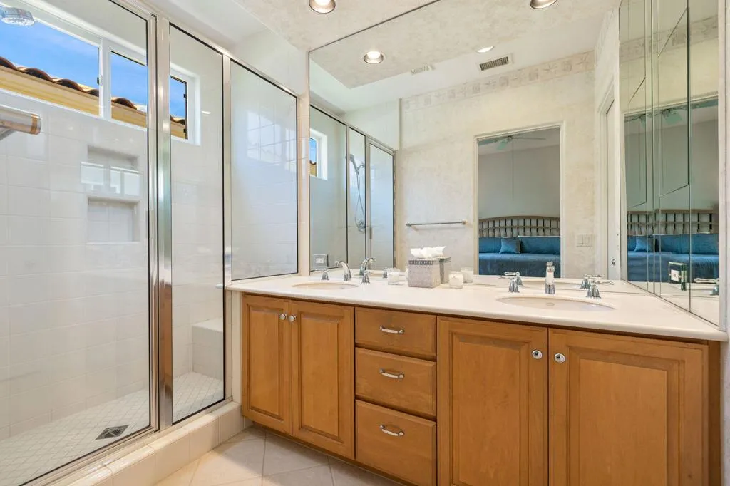 944 Mesa Grande Drive, Palm Desert, California 92211 home-pic-35