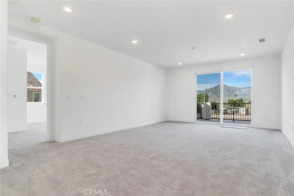 1713 Wren Avenue, Redlands, California 92374 home-pic-8