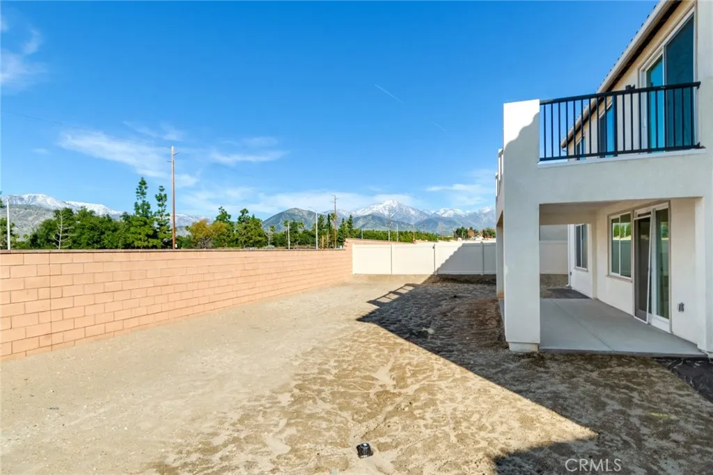 1713 Wren Avenue, Redlands, California 92374 home-pic-11