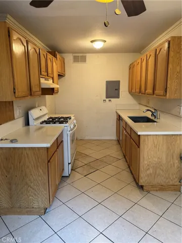 9119 Wakefield Avenue 2, Panorama City, California 91402