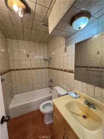 9119 Wakefield Avenue 2, Panorama City, California 91402