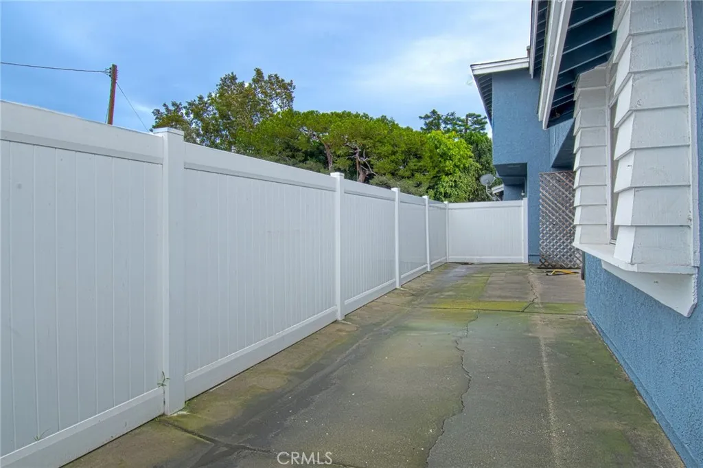 2652 Santa Ana E, Costa Mesa, California 92627 home-pic-18