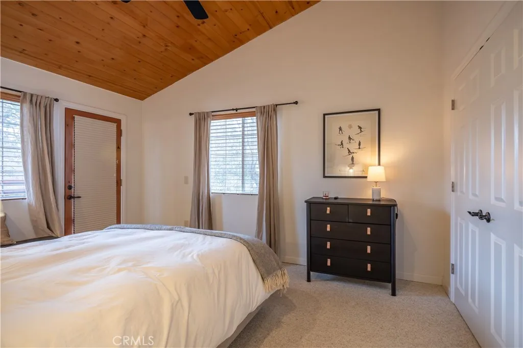 42947 Dogwood Drive, Big Bear, California 92315 home-pic-17