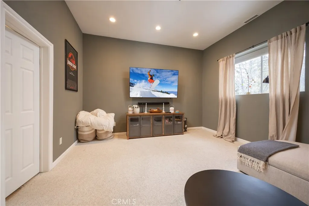 42947 Dogwood Drive, Big Bear, California 92315 home-pic-13