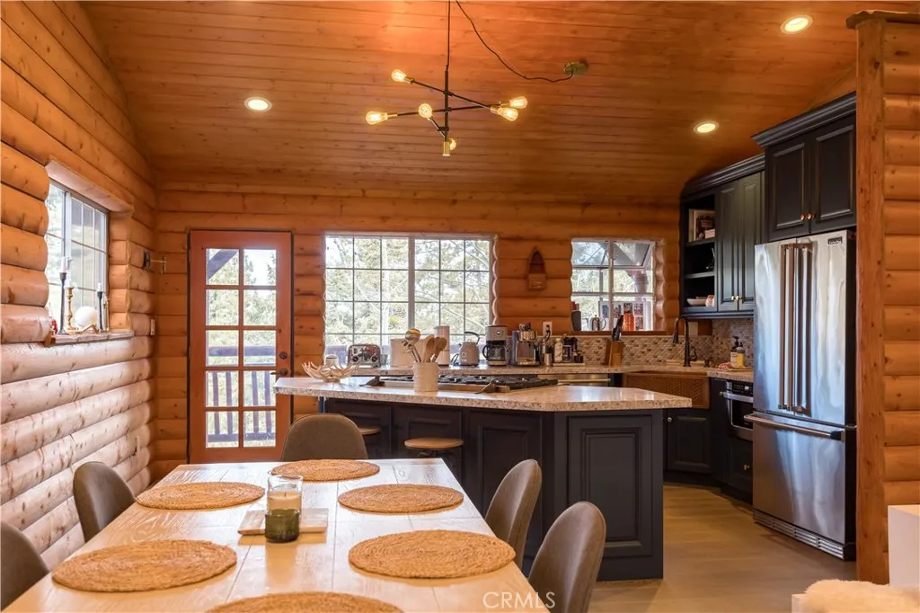 42947 Dogwood Drive, Big Bear, California 92315 home-pic-7