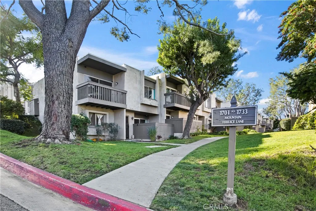 1701 Mountain Terrace, Montebello, California 90640 home-pic-22