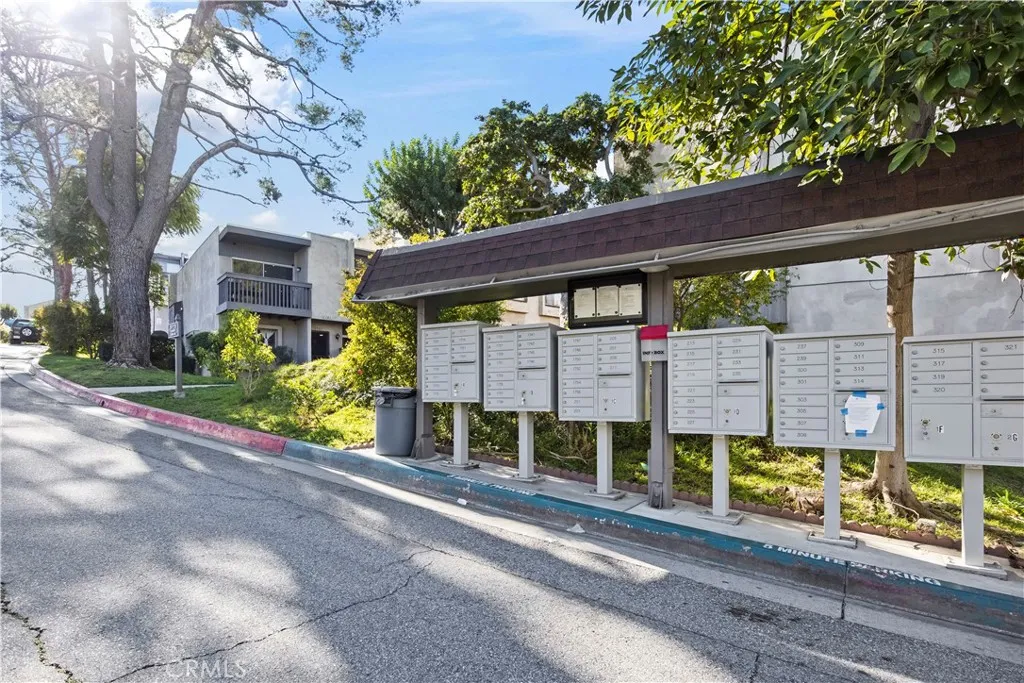 1701 Mountain Terrace, Montebello, California 90640 home-pic-24
