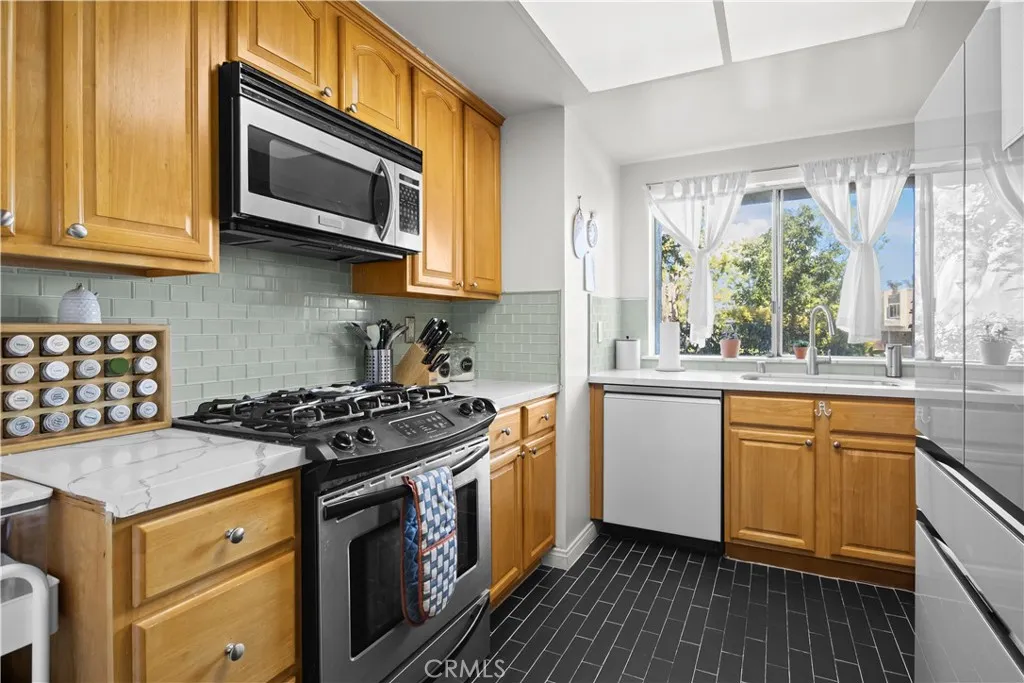 1701 Mountain Terrace, Montebello, California 90640 home-pic-10
