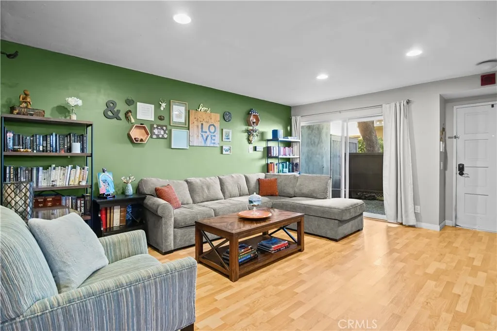 1701 Mountain Terrace, Montebello, California 90640 home-pic-4