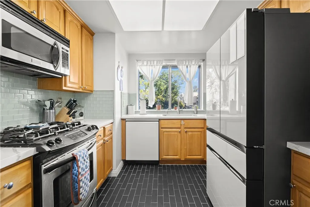 1701 Mountain Terrace, Montebello, California 90640 home-pic-9