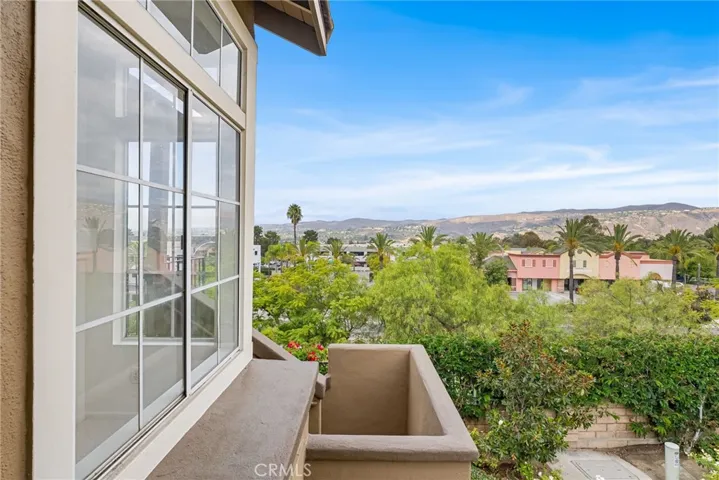 8123 E Oak Ridge Circle, Anaheim Hills, California 92808