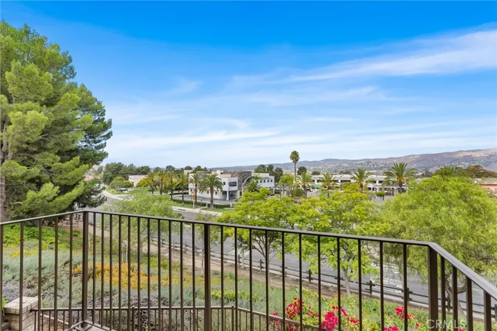 8123 E Oak Ridge Circle, Anaheim Hills, California 92808