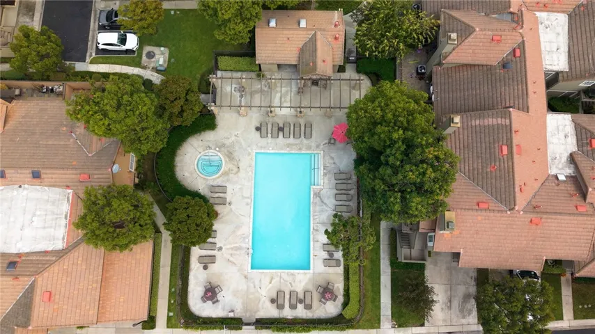 8123 E Oak Ridge Circle, Anaheim Hills, California 92808