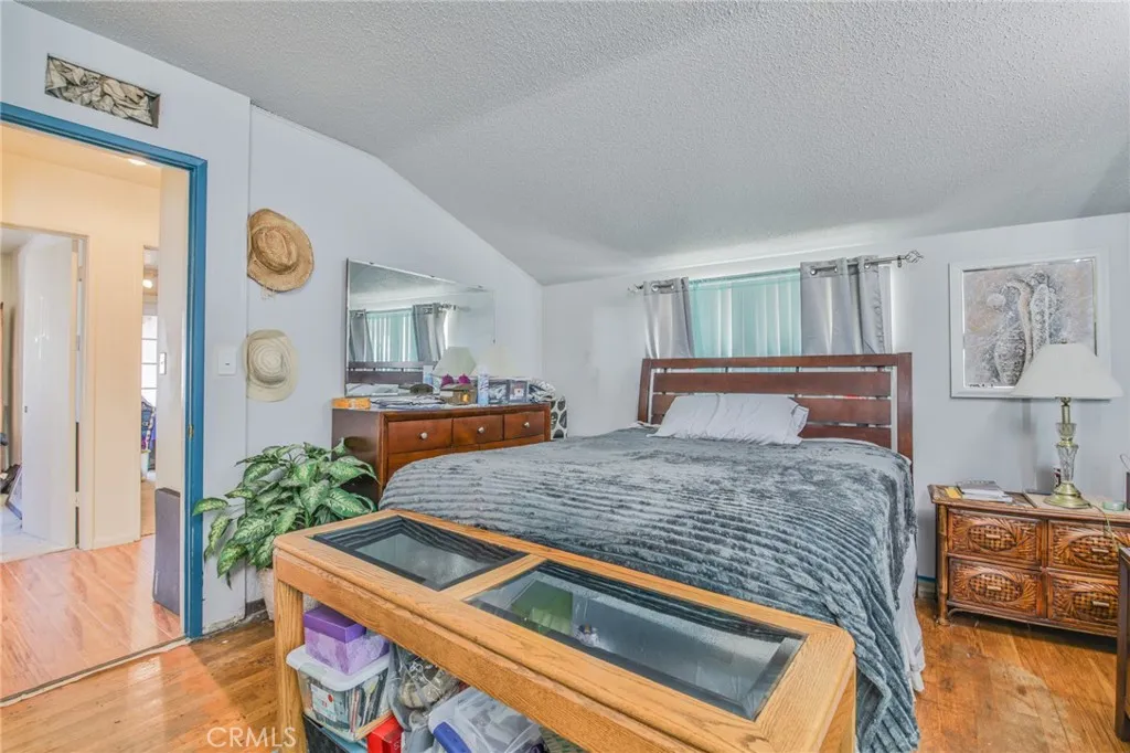 1315 Hillside, Pomona, California 91768 home-pic-19