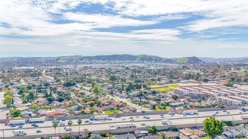 1315 Hillside, Pomona, California 91768 home-pic-33